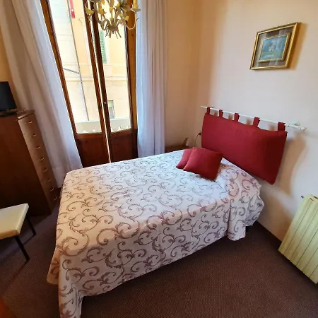 Giovanna Hotel